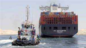 عبور 50 سفينة قناة السويس بحمولة مليونين و900 ألف طن
