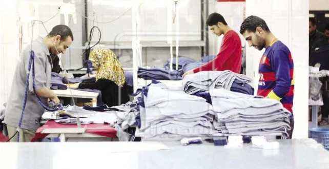” التصديري للملابس” يتفق مع ” التجاري الدولي” لتنمية النظام المالي للشركات الصغيرة